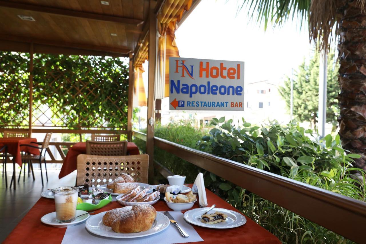 Hotel Napoleone Tortora Luaran gambar