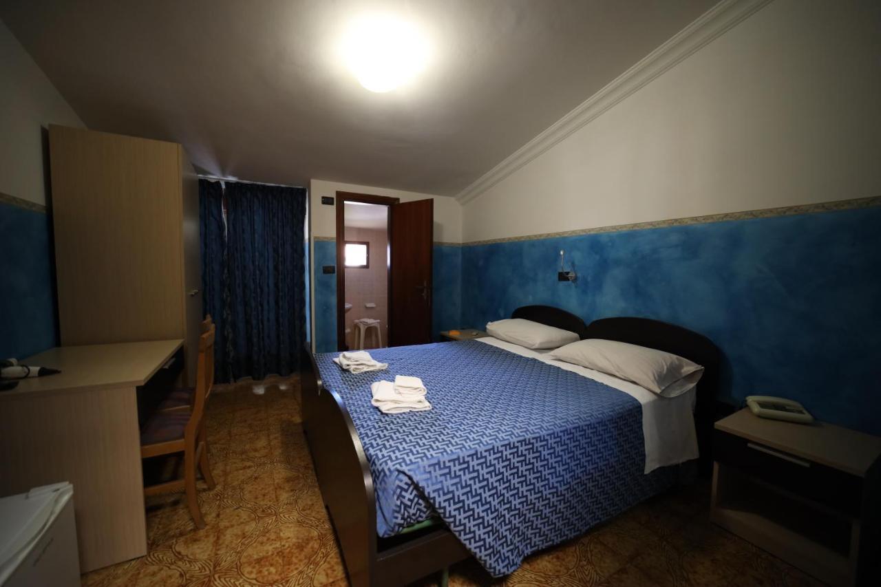 Hotel Napoleone Tortora Luaran gambar